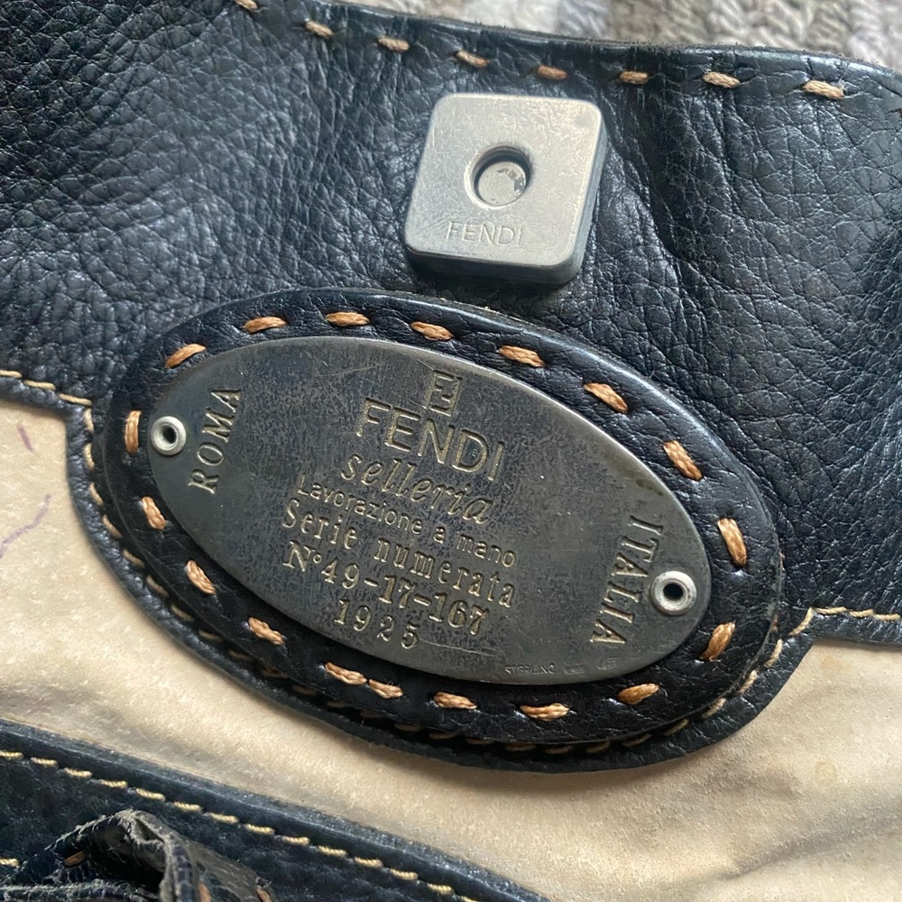 ***FENDI*** vintage 1990s Selleria Shoulder bag tote.
